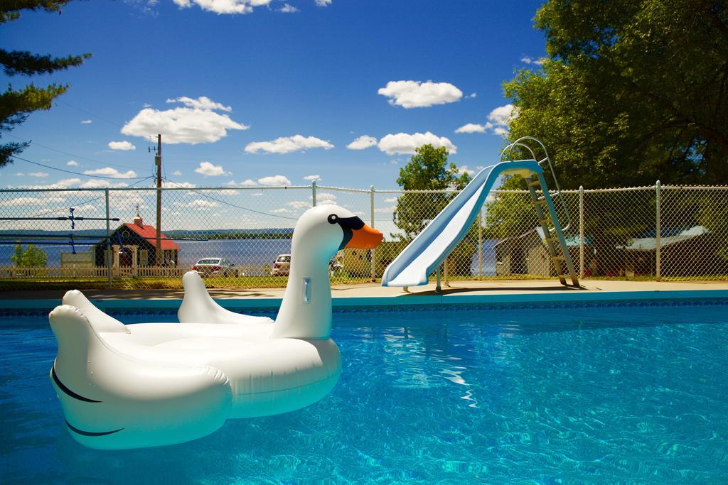 Greystone On Golden Lake Deacon ภายนอก รูปภาพ